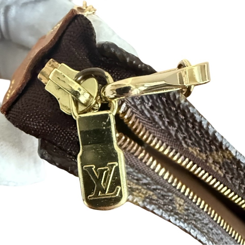 Authentic Louis Vuitton LV Brown Monogram Pouch with Gold Chain! Comes with COA! - Picture 8 of 15